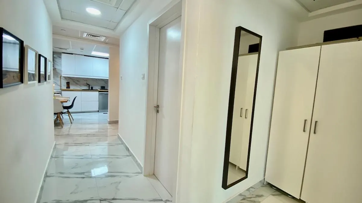 Luxury 3-Bedroom Apartment In Prime Location Dubai