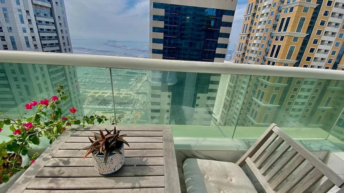 Luxury 3-Bedroom Apartment In Prime Location Dubai